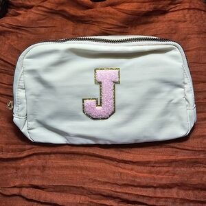 💜 Stylish Cream Fanny Bag With Pink "J"